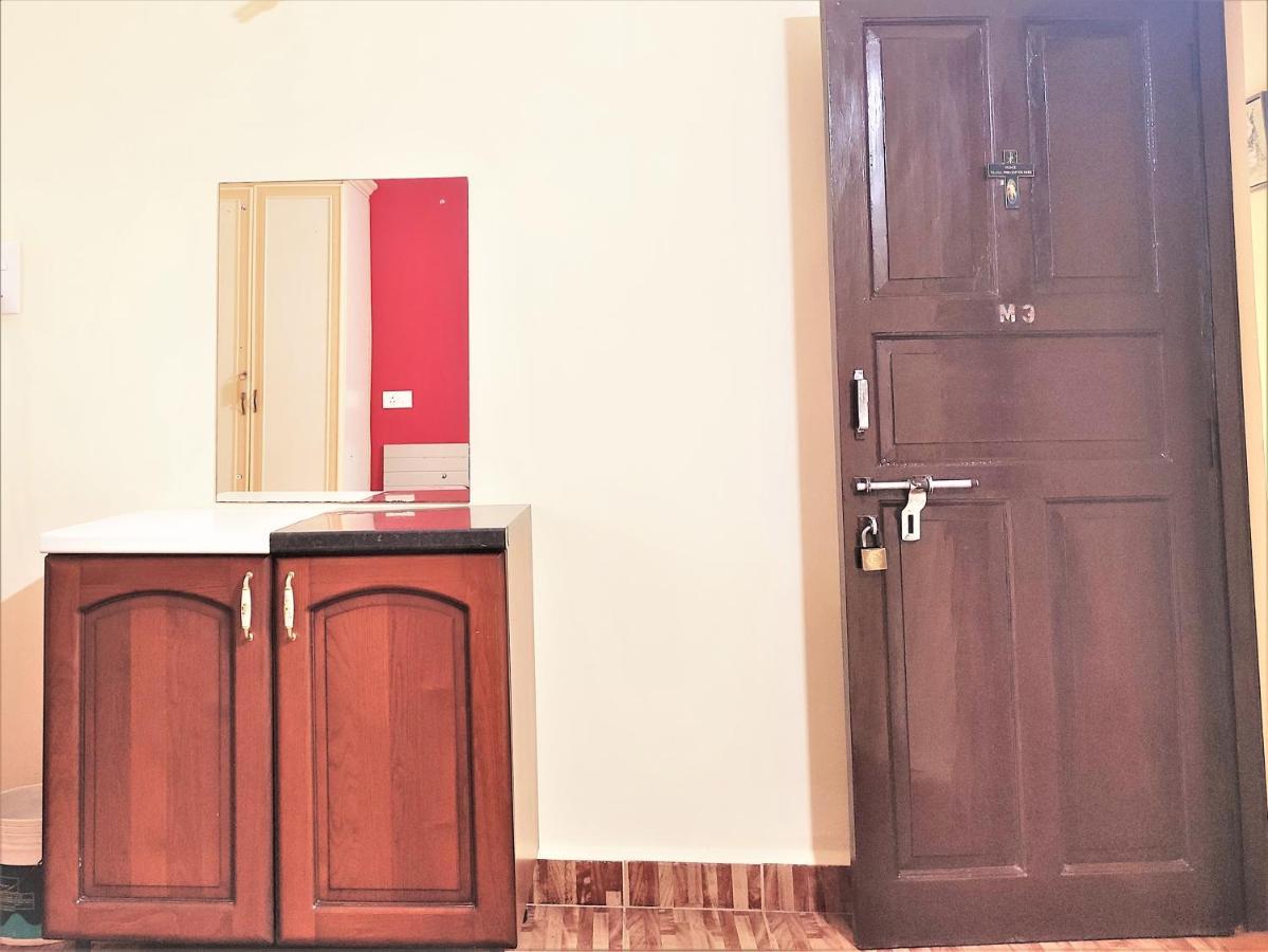 Monte Villa Guest House แคนโดลิม ภายนอก รูปภาพ
