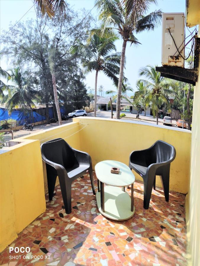 Monte Villa Guest House แคนโดลิม ภายนอก รูปภาพ