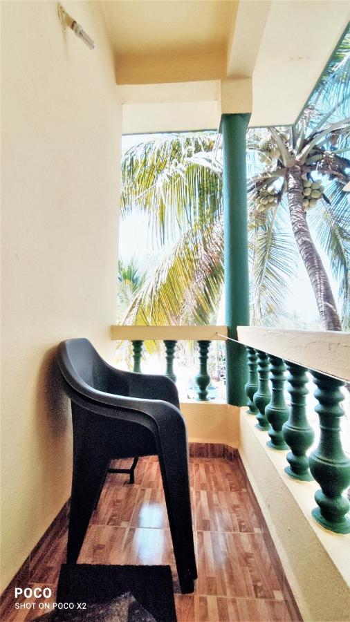 Monte Villa Guest House แคนโดลิม ภายนอก รูปภาพ